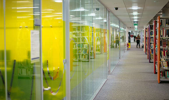 A corridor of modern study rooms at 性用社 University, Edinburgh
